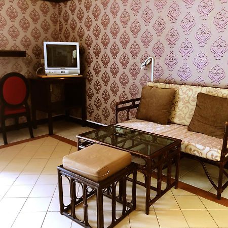Sutus Court 7 Hotel Pattaya Luaran gambar