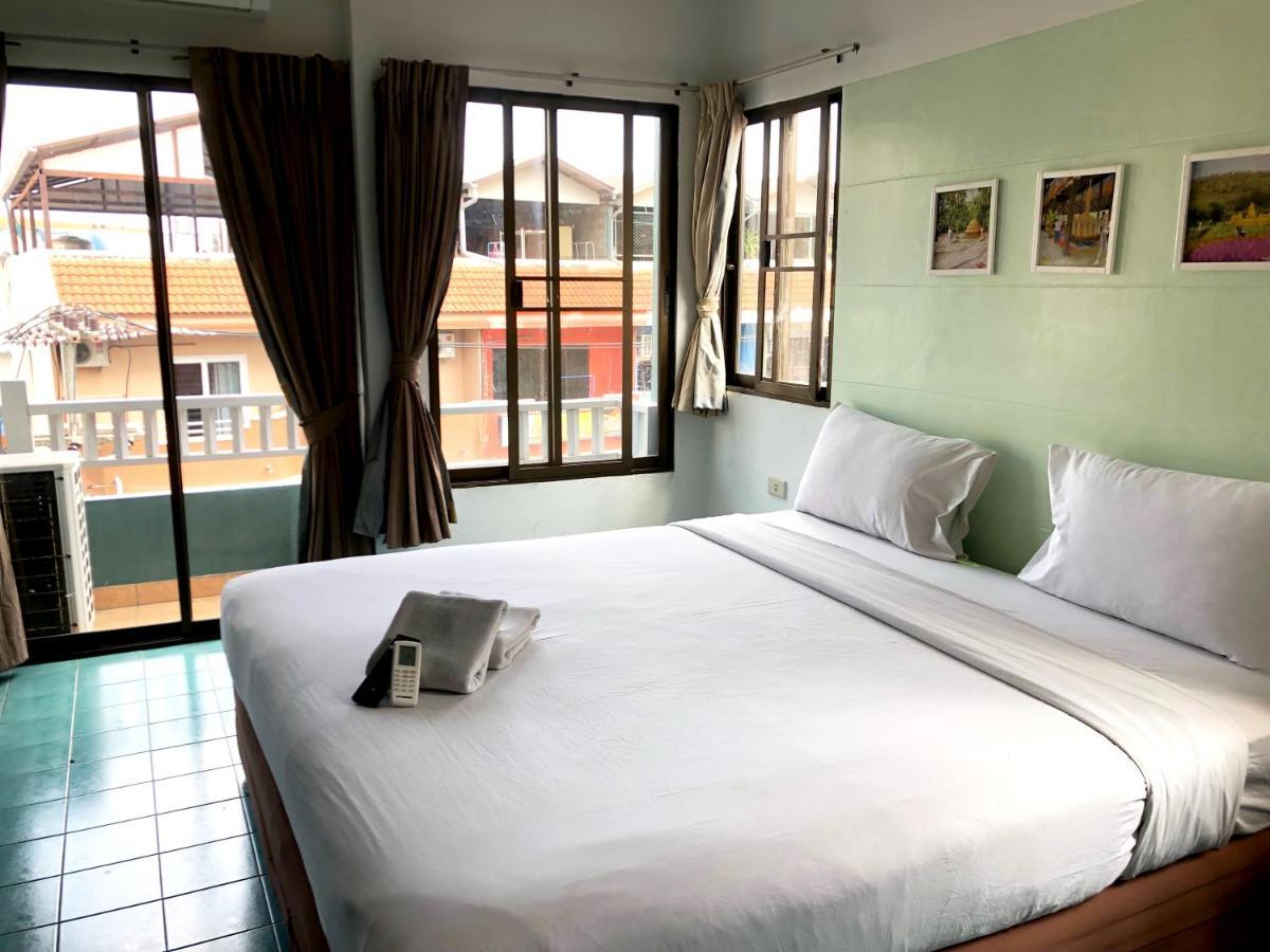 Sutus Court 7 Hotel Pattaya Luaran gambar