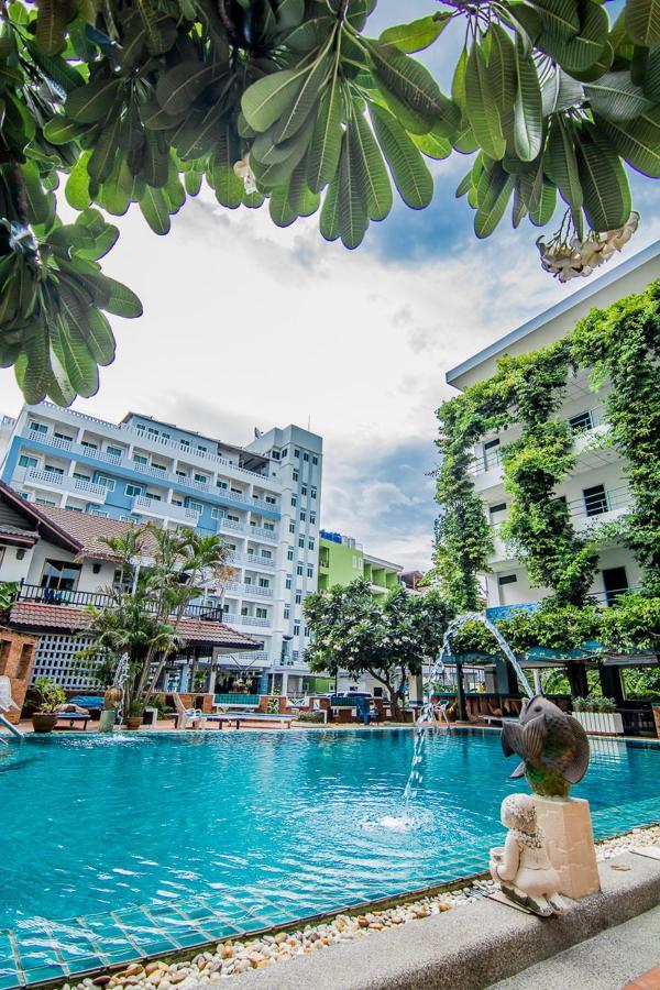 Sutus Court 7 Hotel Pattaya Luaran gambar