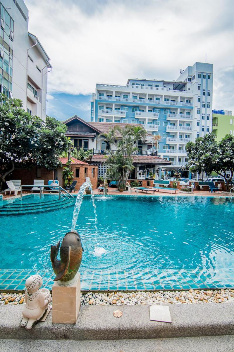 Sutus Court 7 Hotel Pattaya Luaran gambar