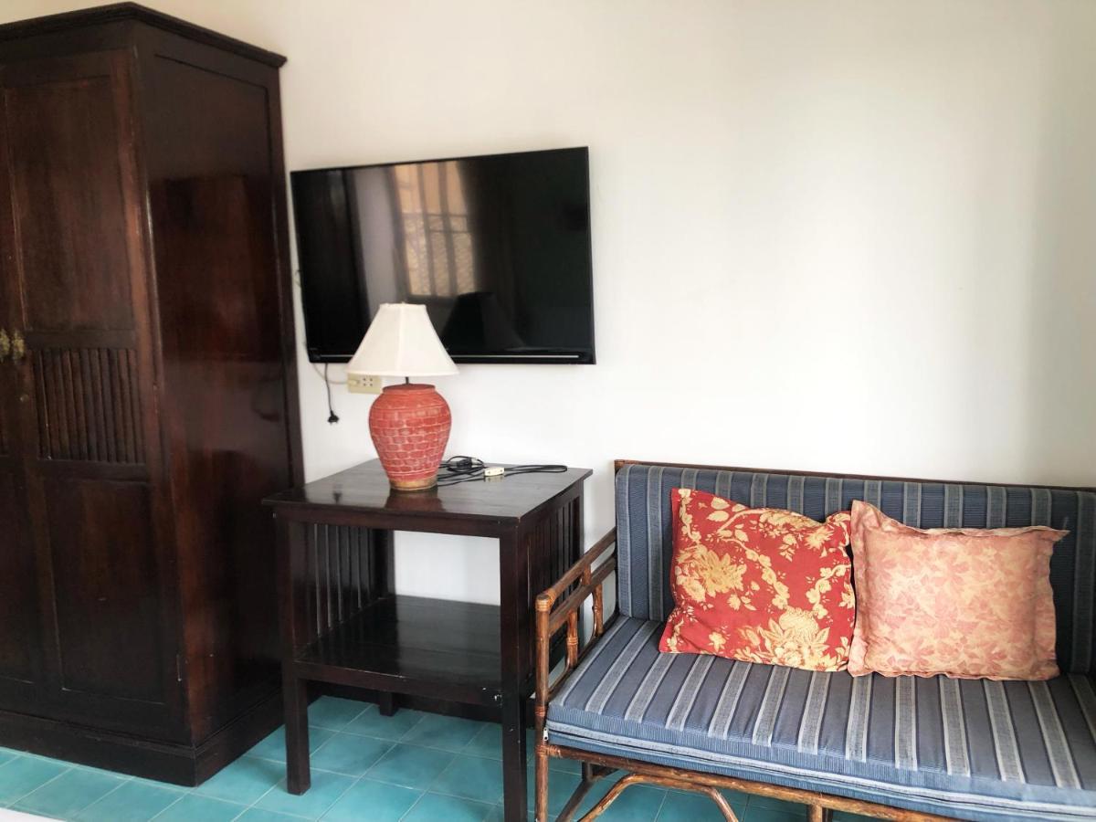 Sutus Court 7 Hotel Pattaya Luaran gambar
